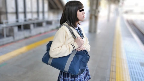 Natural Girl 030125_01 The girl in uniform who is in her prime and is targeted Yamanaka Shiori