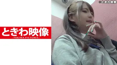 现代女主人和穿着J●服装的女孩正在亲热♪她还用额外的零用钱让我射在她体内！