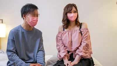 【黄金巨乳】我拍摄了人气女大学生、现役H胸凹印偶像和她的大学男友之间的性爱！颤抖巨乳是天生的遗传！第一个男人第一次插入，第一次射精，他就让她高兴！