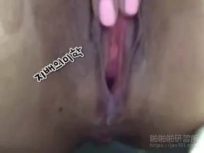 超骚气大三正妹在小套房里大玩性爱游戏！最爱捆绑play：瞄准她的嘴射6