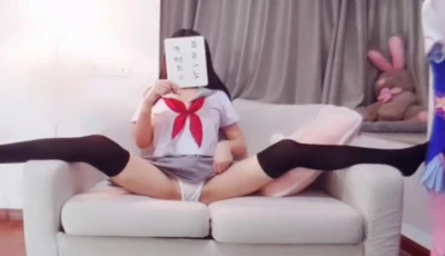 The ultimate goddess~The first work of the new year of 2019 transforms into a Japanese schoolgirl~showing slender legs in 360 degrees~