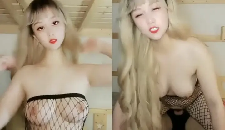 The junior girl wears sexy fishnet stockings and has sex with her senior in the dormitory to earn some living expenses