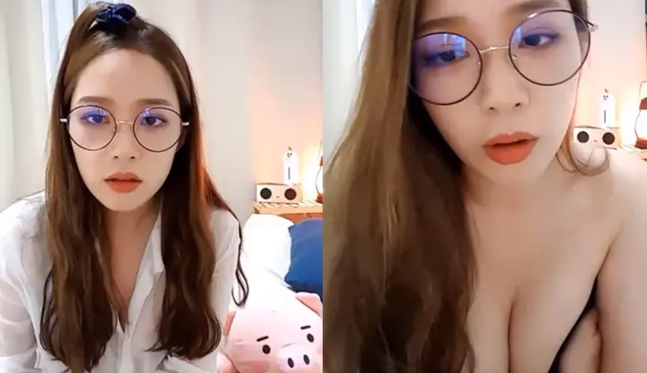 [韩国] 长发眼镜美女～大方展示美乳晃动性感美尻