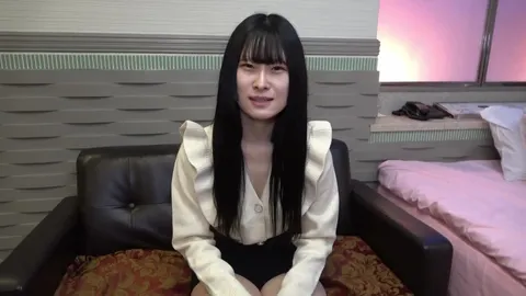 FC2-PPV-2583964 Long black hair and fair skin: I pretended to forget something and flirted with a slim coffee shop employee who looked like a Japanese doll