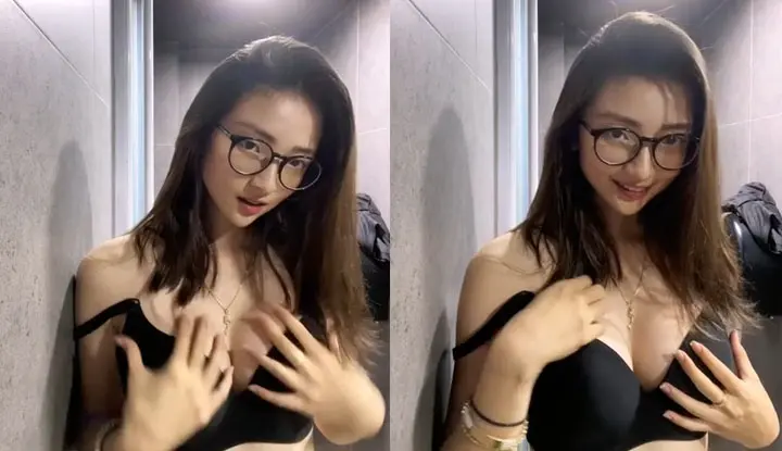 [Singapore] Super hot girl OF host kayceyeth, big breasts dress-up video leaked 1