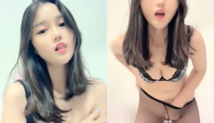 The sexy little beauty is seduced by her leopard print underwear. She twists her waist and swings her hips while dancing and taking off her clothes during the live broadcast, and even has a close-up of her pussy~