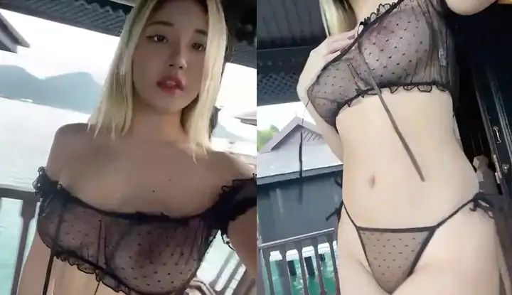 [Malaysia] OnlyFans Big Breast Millions Internet Celebrity Ms.Puiyi shows you the beautiful mountains and waters and her pair of beautiful breasts in the exclusive Villa~