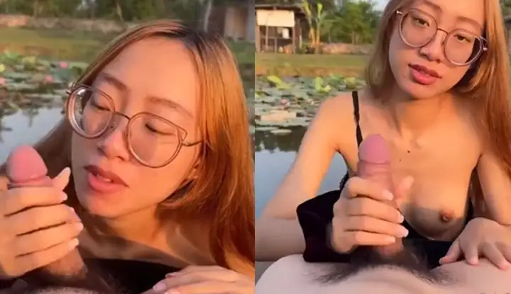 [泰國] 一葉扁舟上的激情演出，小美女脫衣露奶吃大屌～
