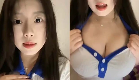 清纯美少女有胸器！衣服钮扣都要崩坏了