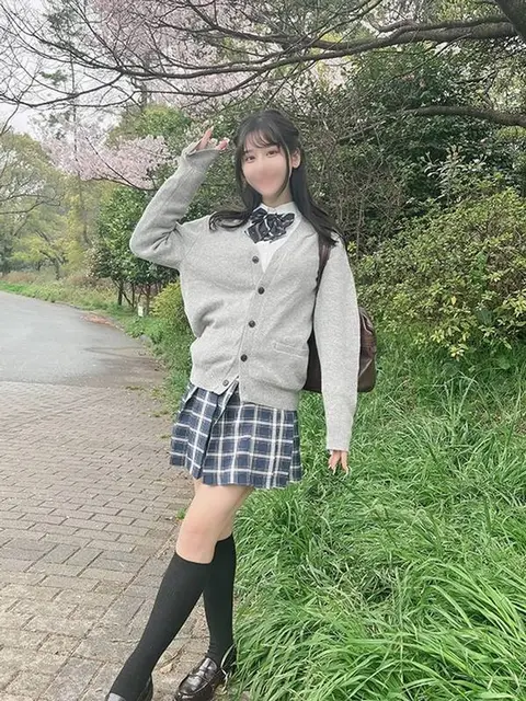 [FC2] A cute girl from the tea ceremony club, an 18-year-old slender beauty in spring (FC2-PPV-4669180)