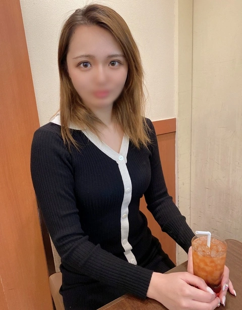 FC2-PPV-4675966 170cm beautiful legs and graceful figure: High-class bar girl Sakura